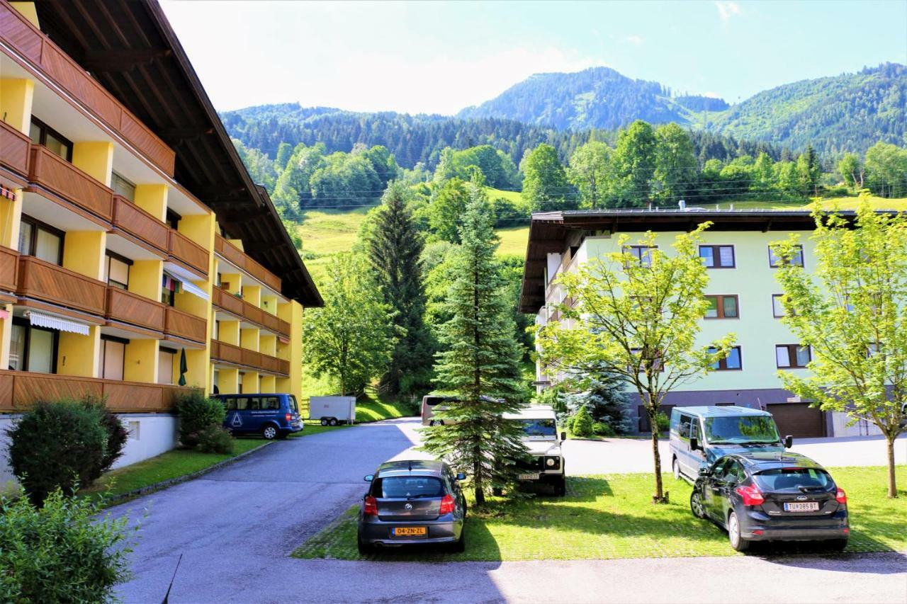 Green Wall Apartment Kaprun Exterior foto